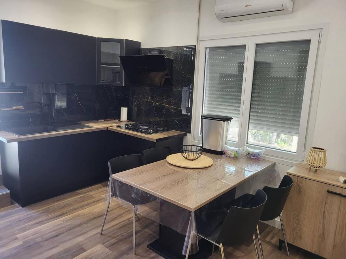 Appartement Jacuzzi Narbonne Luaran gambar